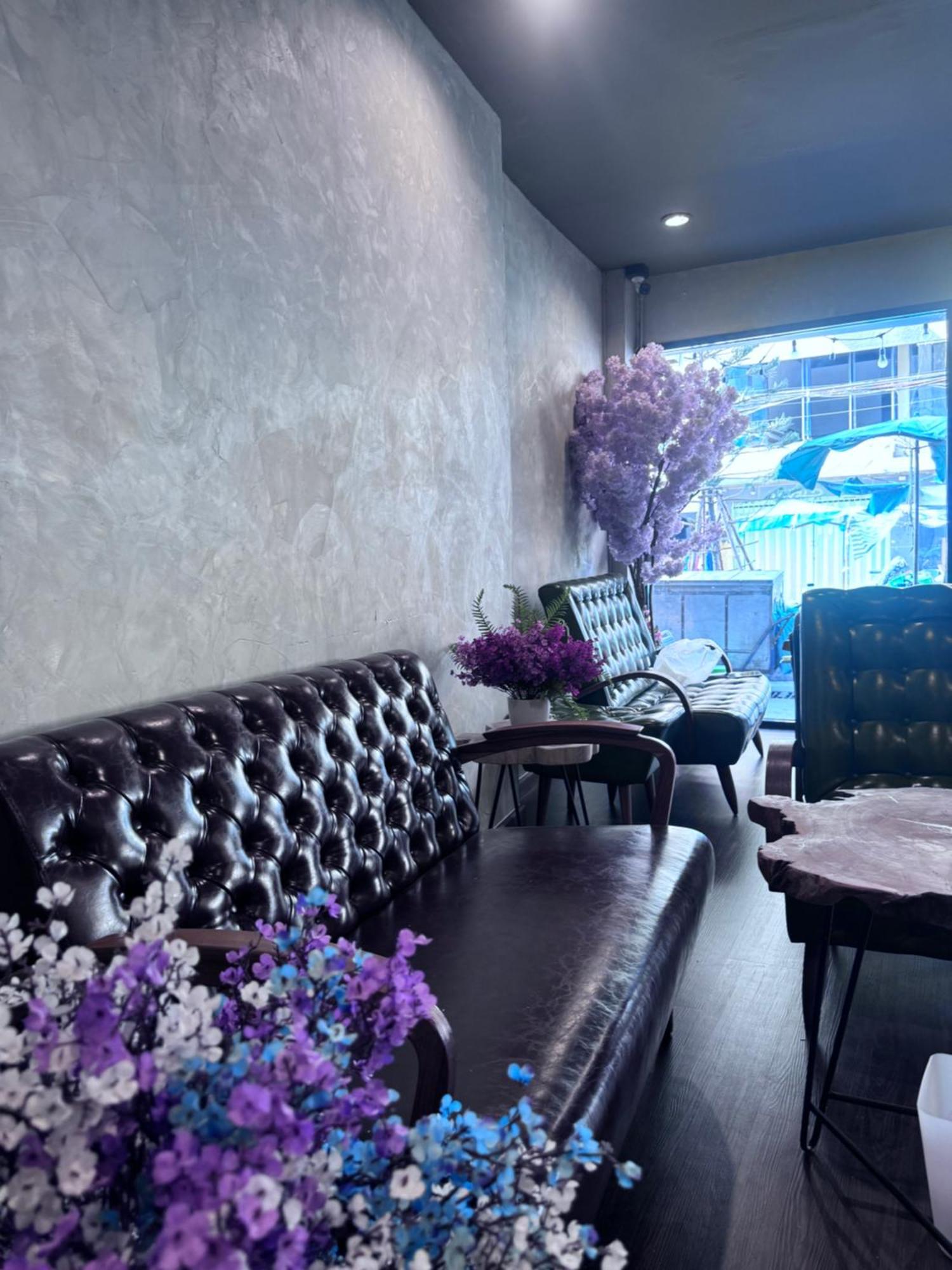 Bud Brew Beyond Dispensary And Hotel Банкок Екстериор снимка